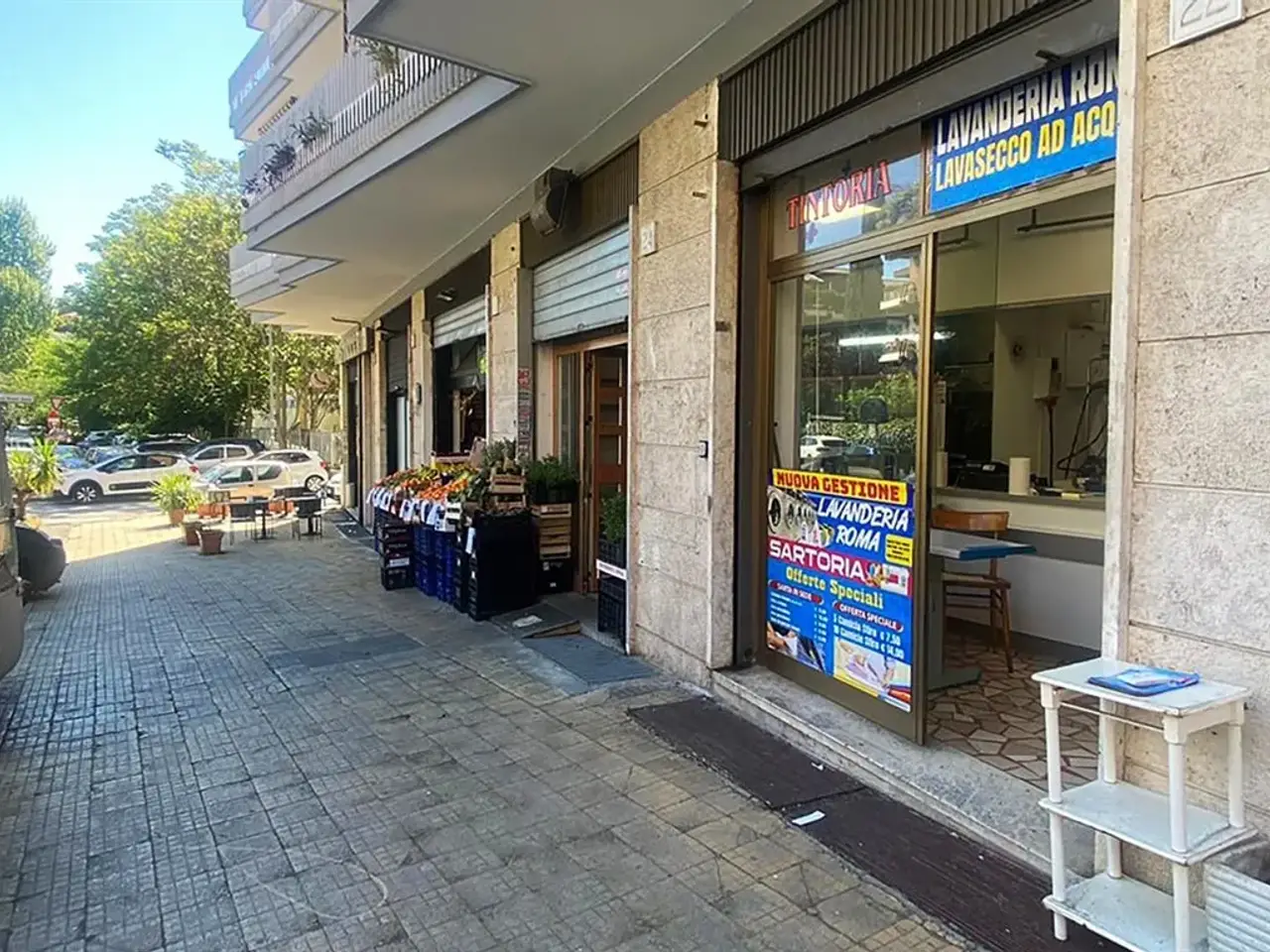 Negozio in Via Ludovico di Breme, Roma, {3} - Foto 2