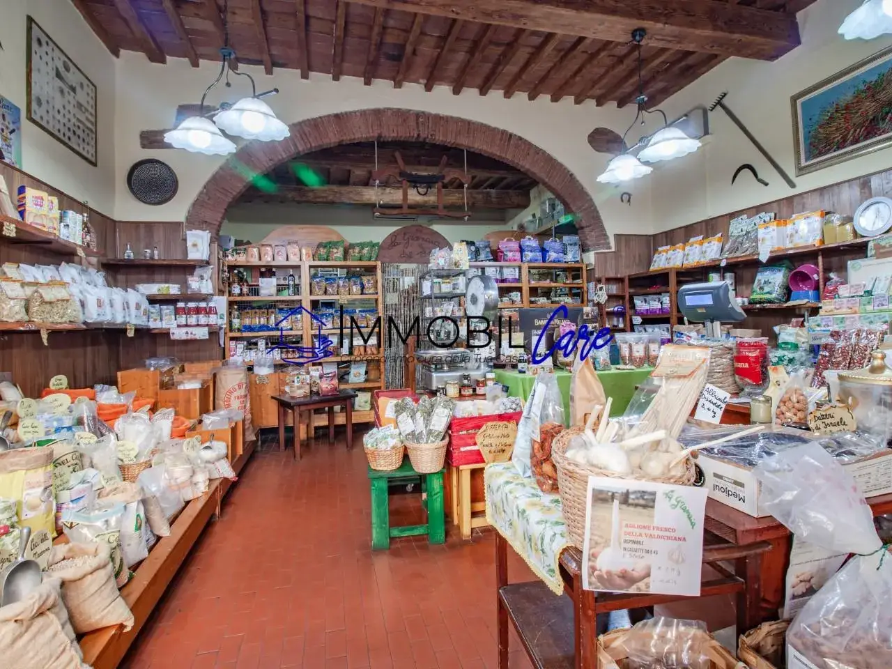 Locale commerciale in , Livorno, {3} - Foto 1