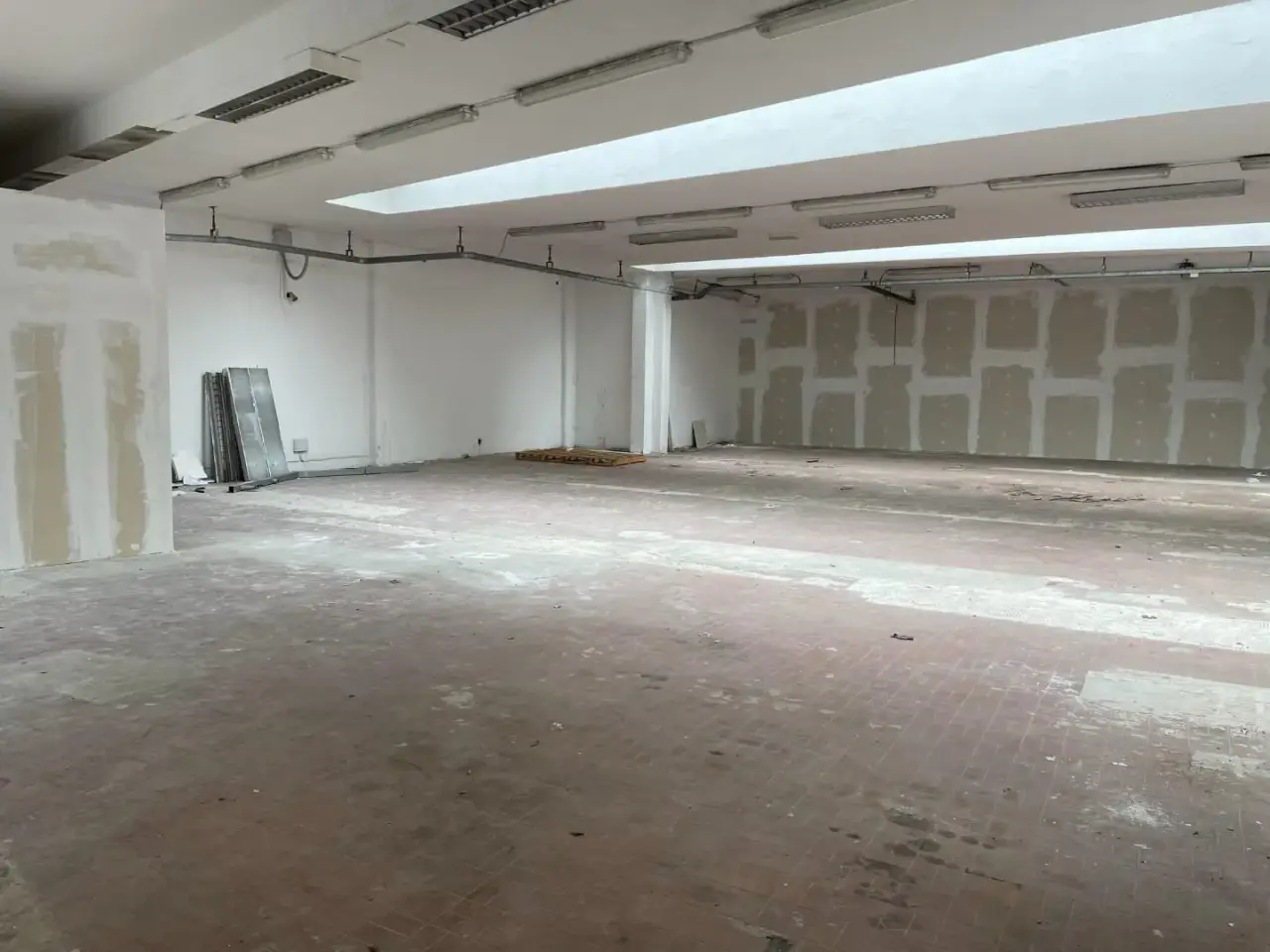 Locale commerciale in Isorgimento 56126, Pisa, {3} - Foto 1