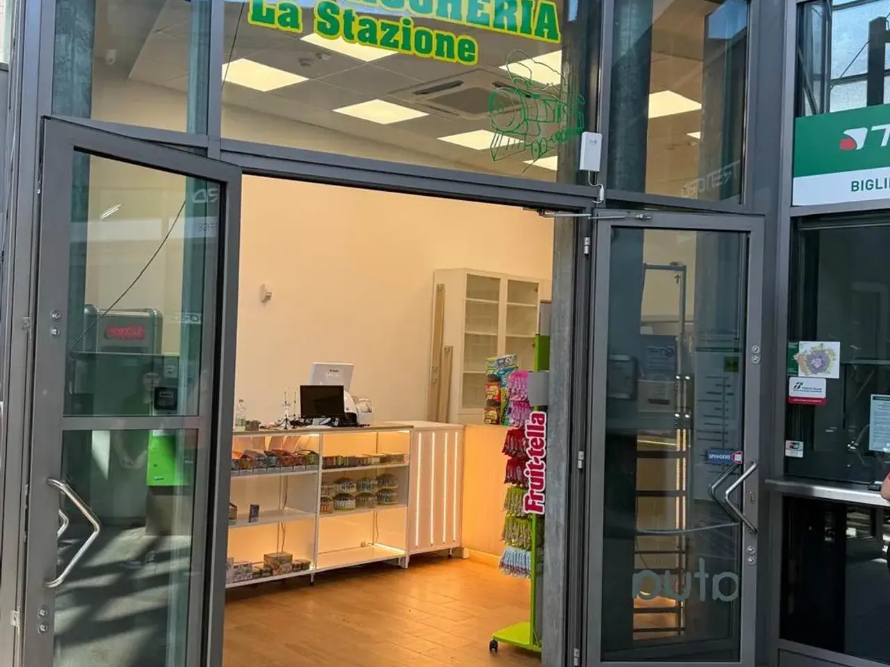 Bar in , Cesano Maderno, {3} - Foto 1