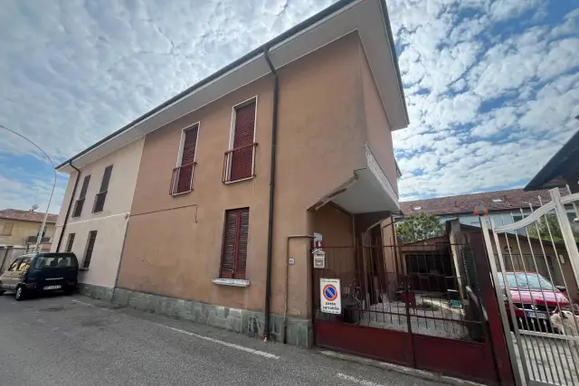 Terraced house in Via XI Febbraio  5, Abbiategrasso - Photo 1