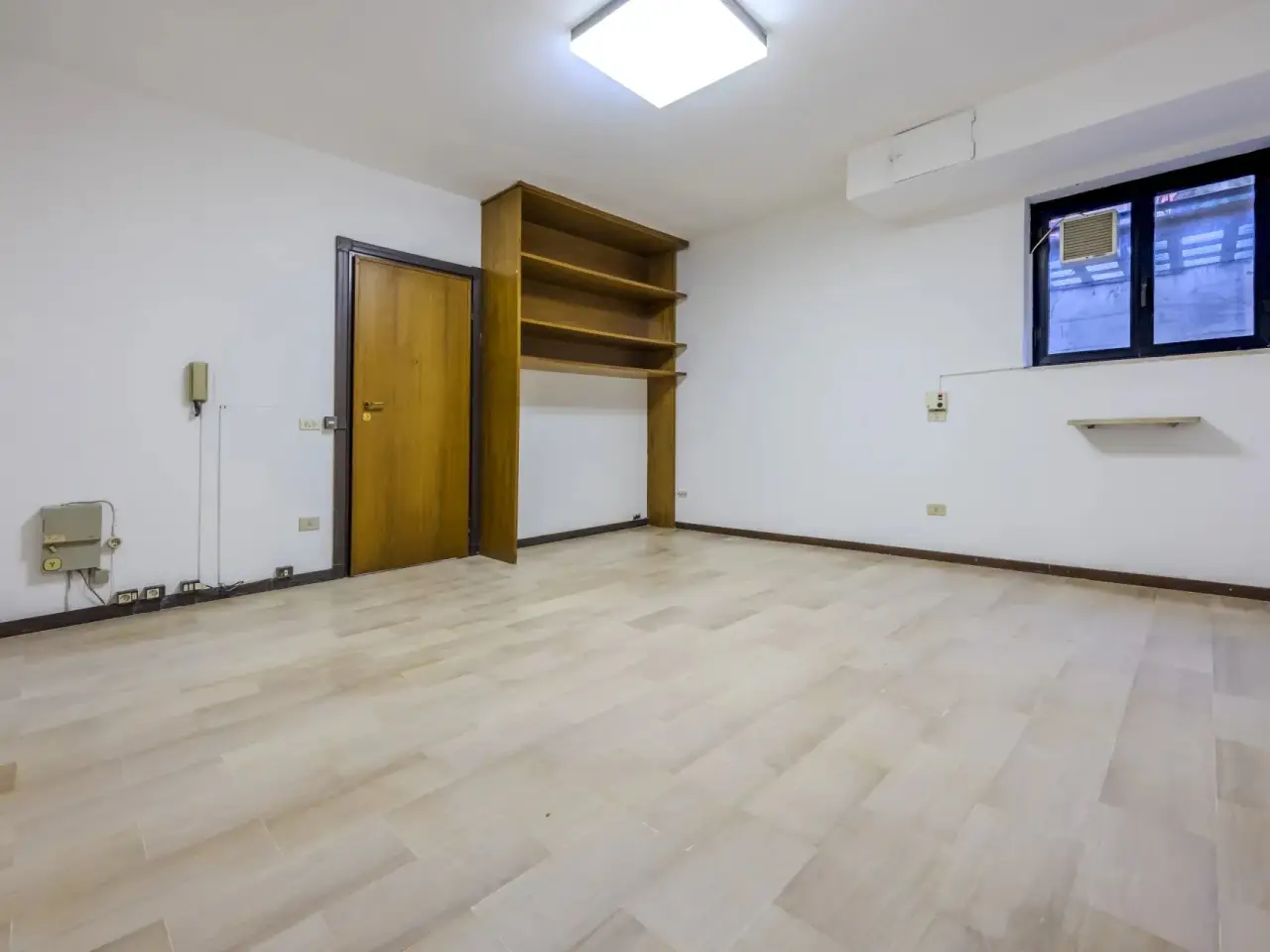 Magazzino in Via Mozart Amadeus, 14, Bollate, {3} - Foto 2