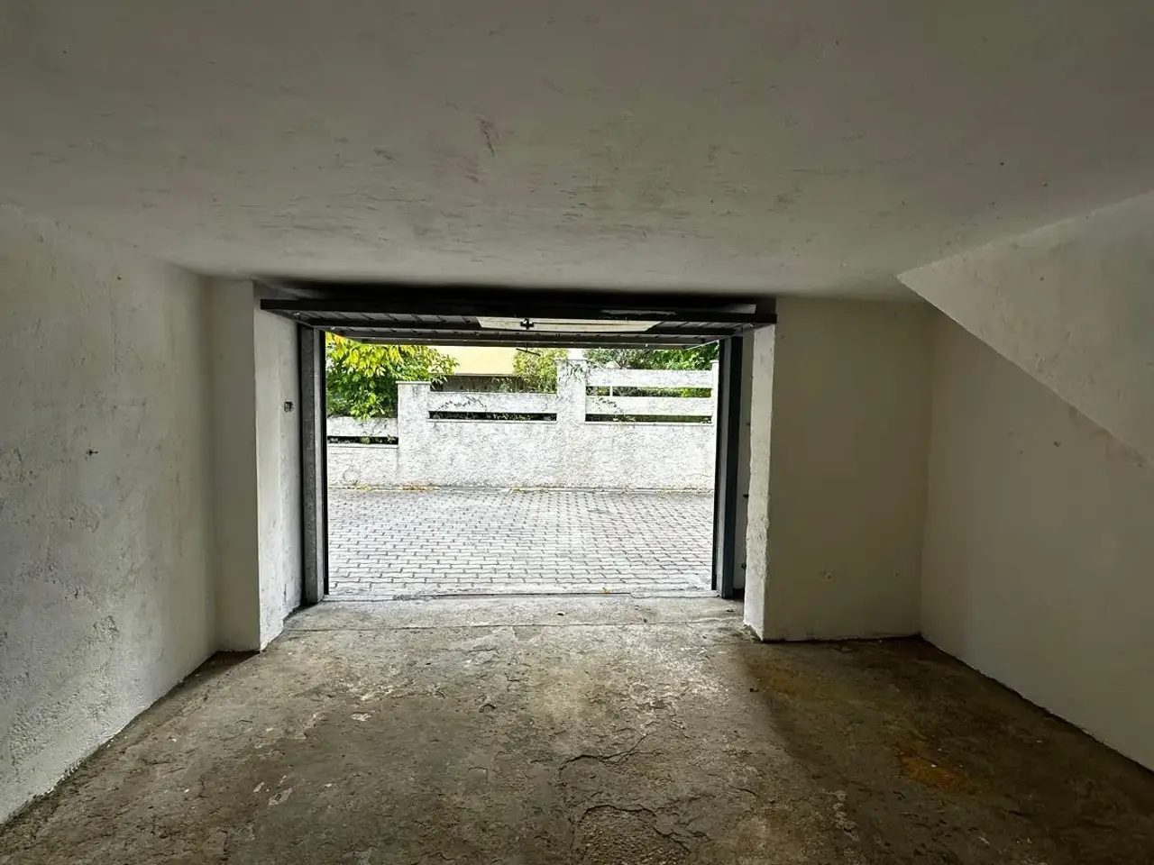 Parcheggio chiuso in Viale Maiella 23/a, Francavilla Al Mare, {3} - Foto 1