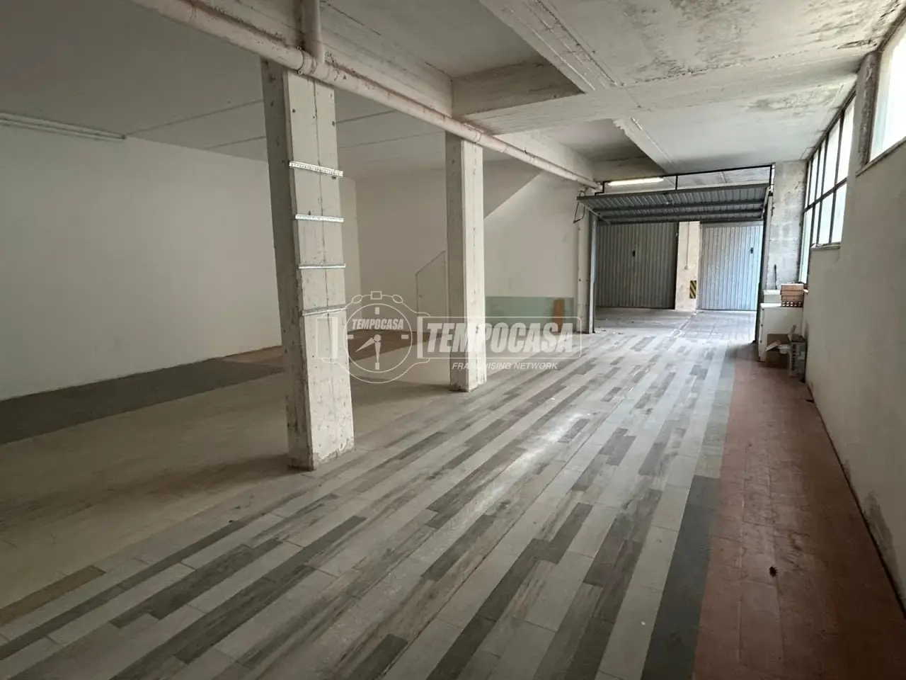 Magazzino in Via Rimini 1/C, Ladispoli, {3} - Foto 1