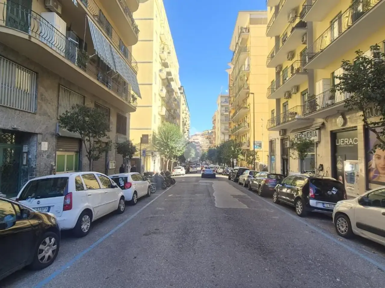 Negozio in Via Giuseppe Orsi 62, Napoli, {3} - Foto 1
