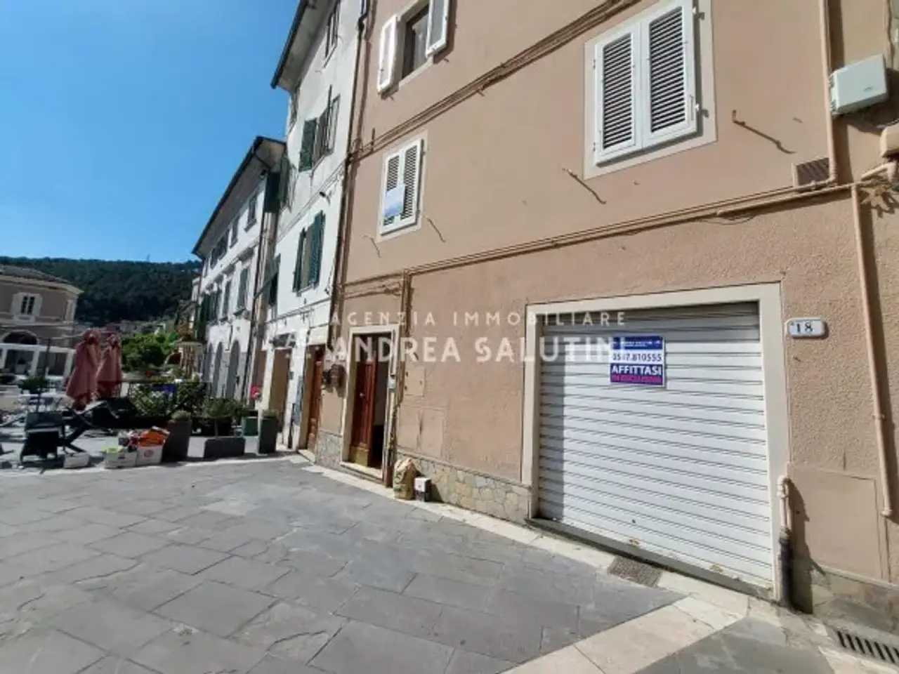 Negozio in Piazza Giuseppe Garibaldi, Buti, {3} - Foto 1