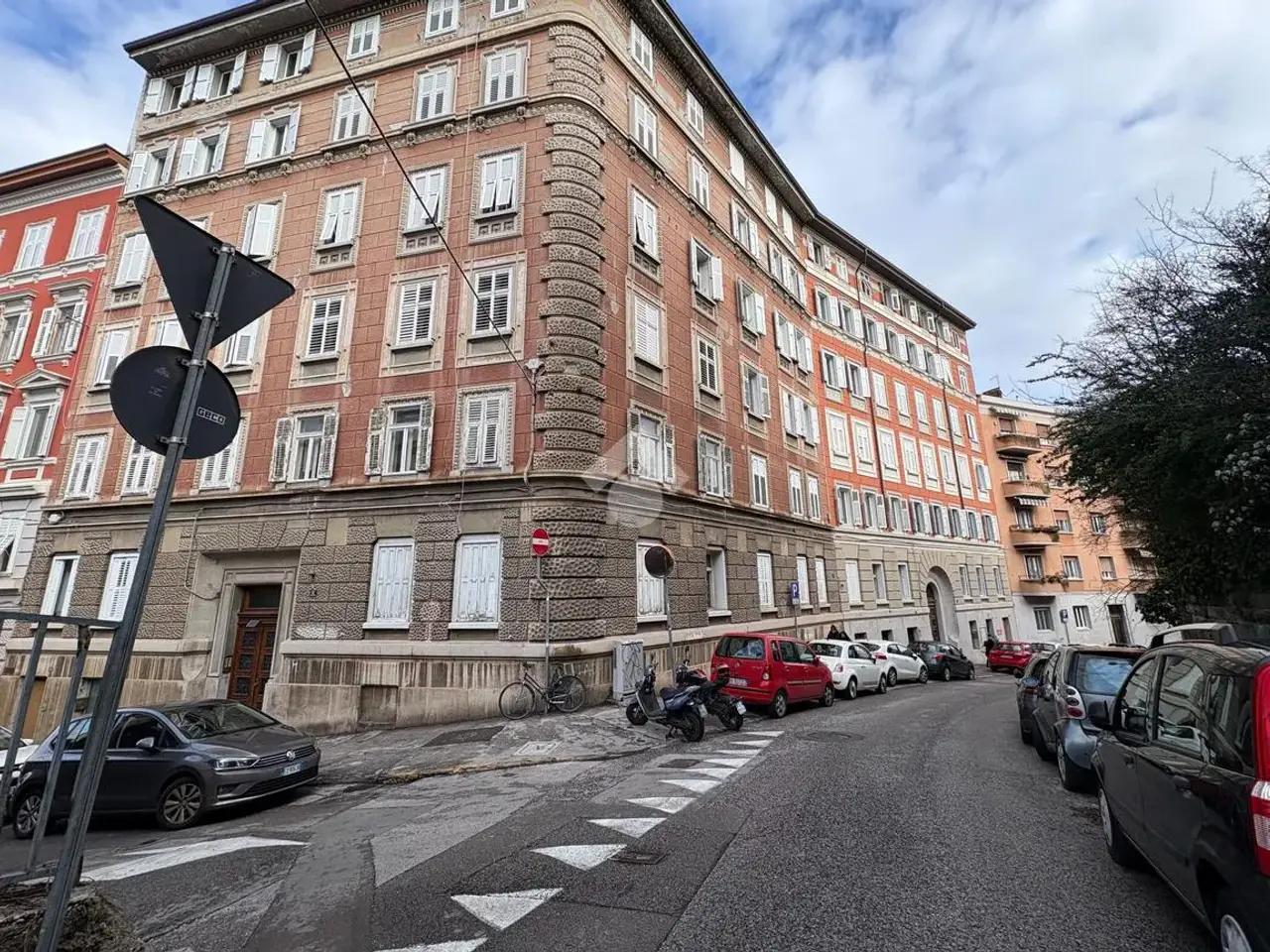 Negozio in Via Francesco Cappello 12, Trieste, {3} - Foto 1