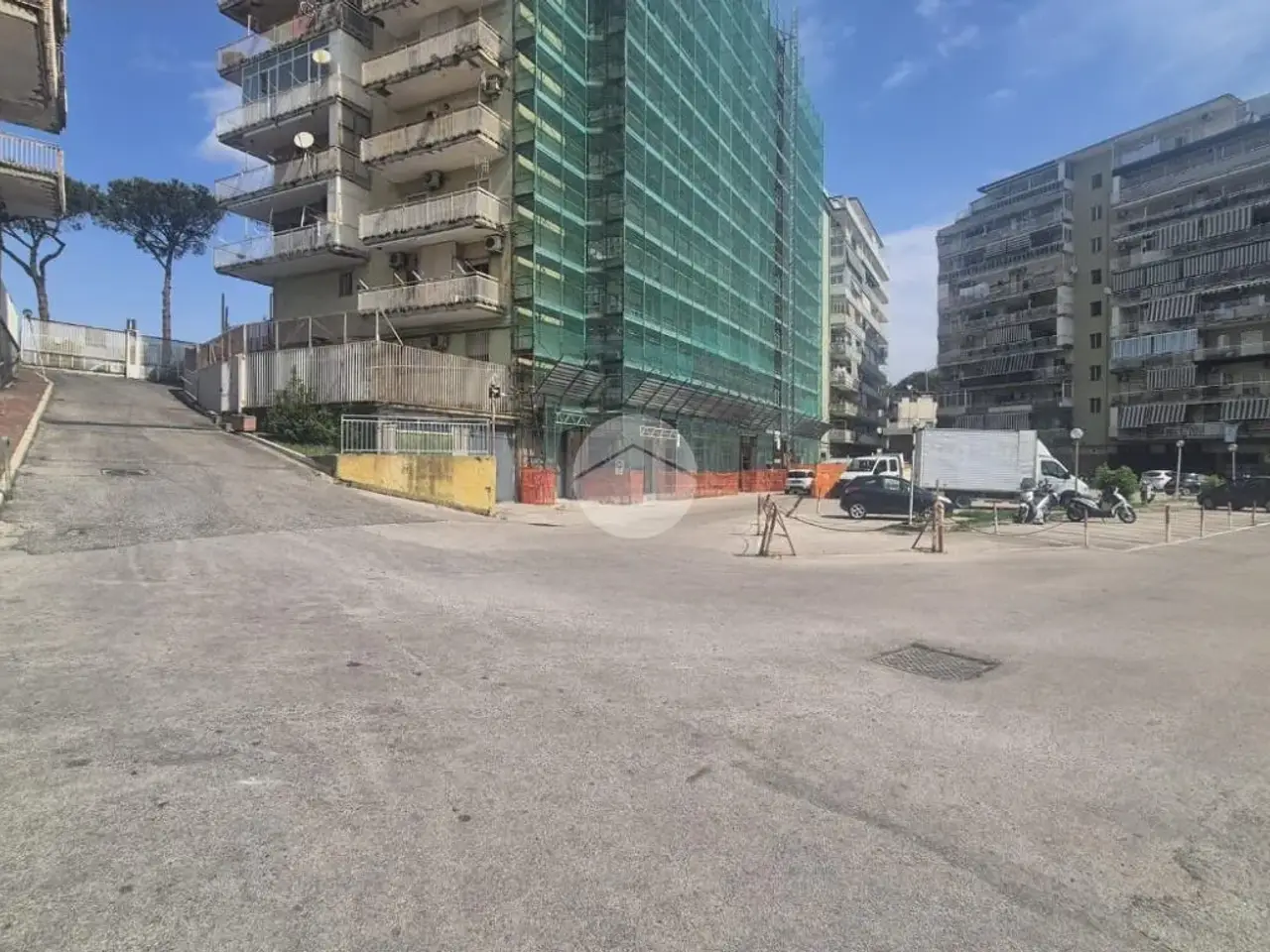 Negozio in Via Detta Nuova Casoria 60, Napoli, {3} - Foto 1