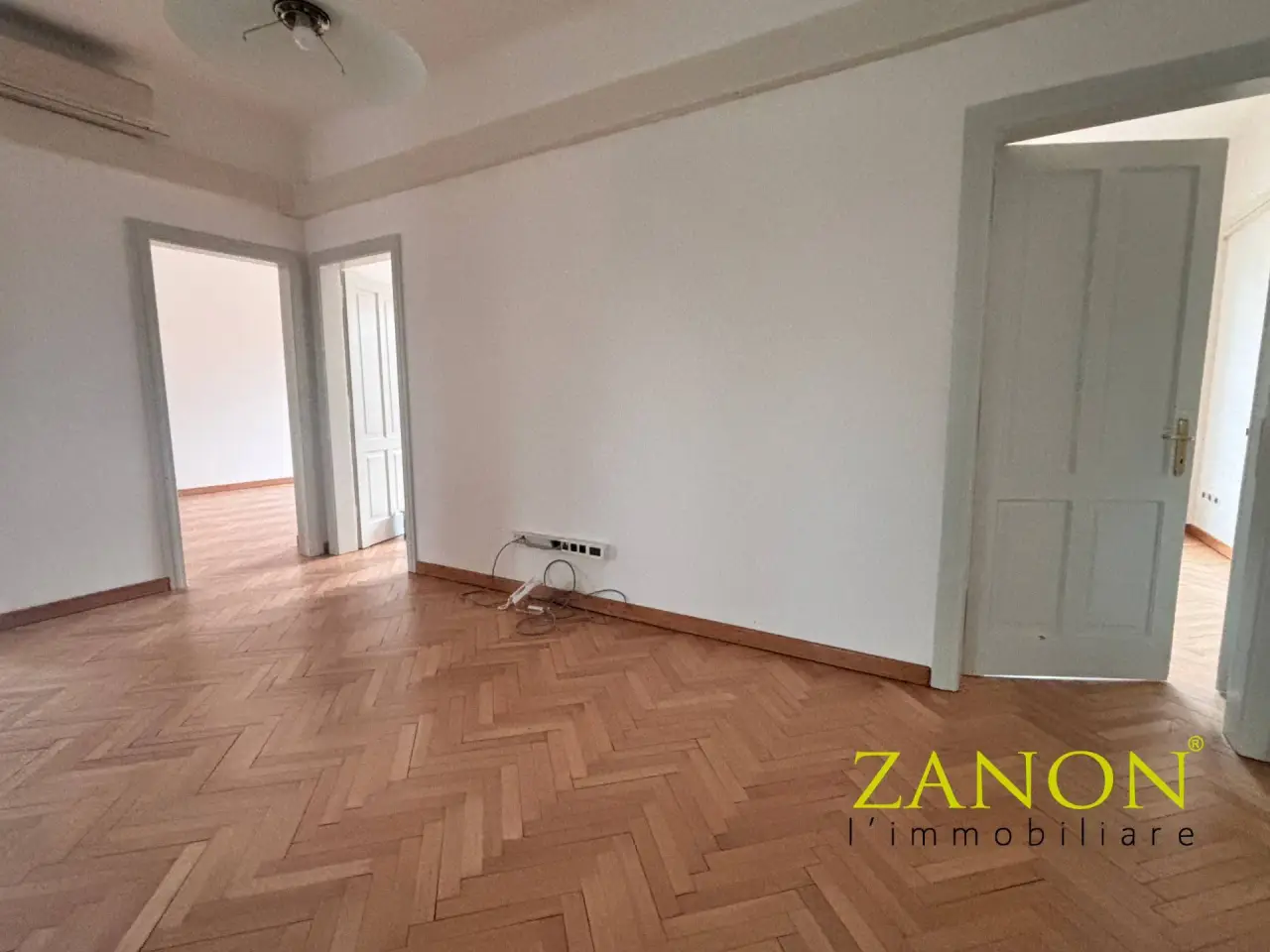 Ufficio in Via Vittorio Veneto 87, Gorizia, {3} - Foto 1