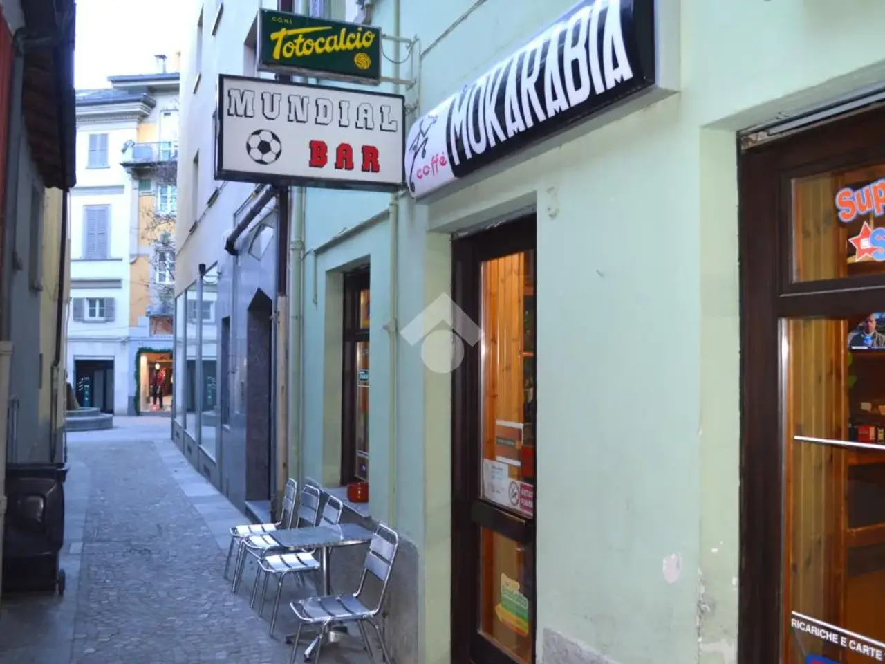 Negozio in Via Meneghini 12, Sondrio, {3} - Foto 1