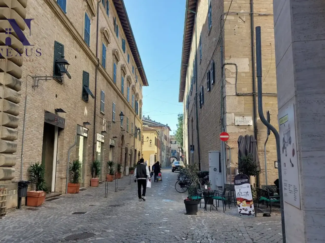 Negozio in Via Montevecchio 54, Fano, {3} - Foto 2