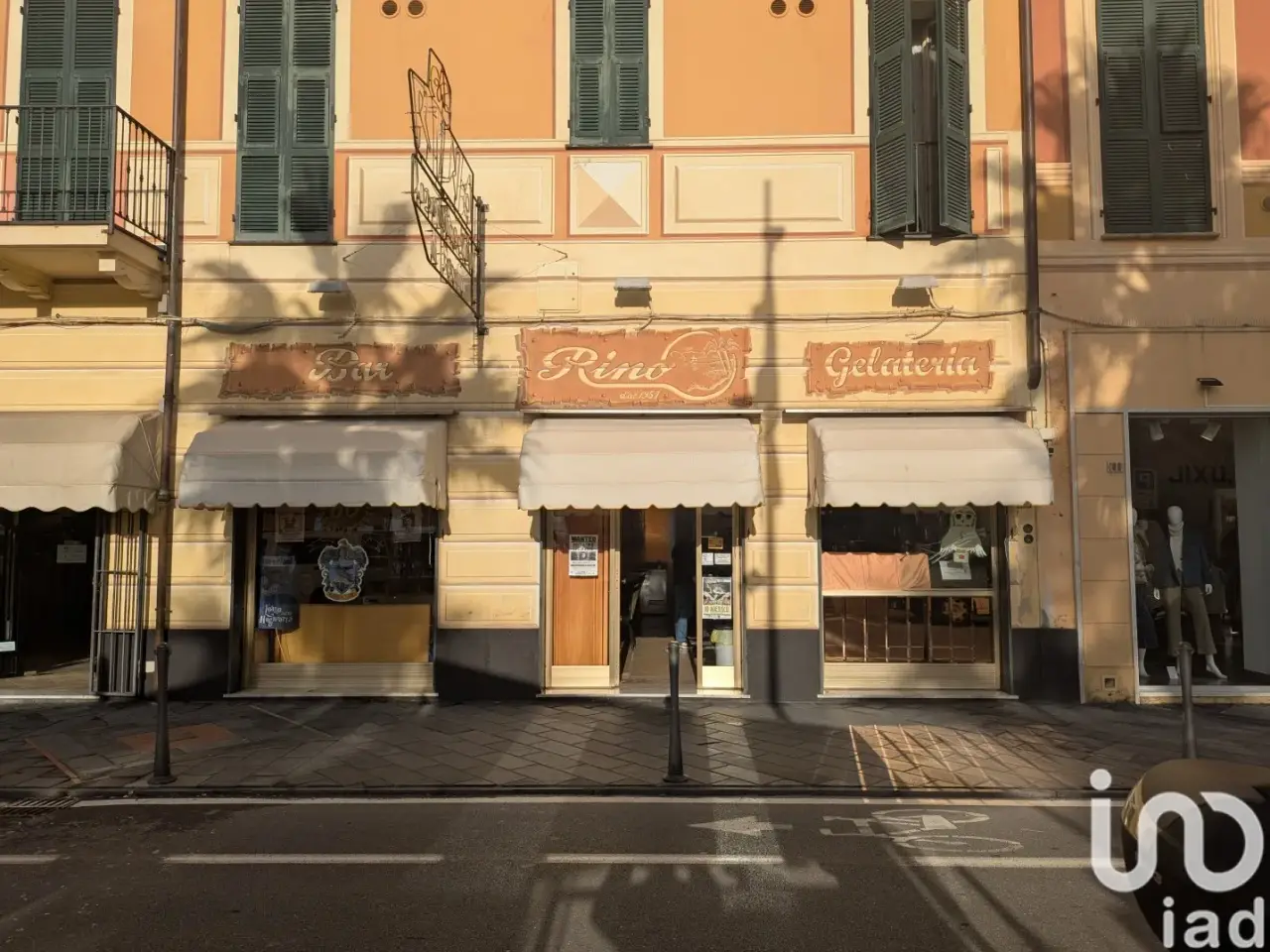 Esercizio commerciale in Corso Roma 200, Loano, {3} - Foto 1