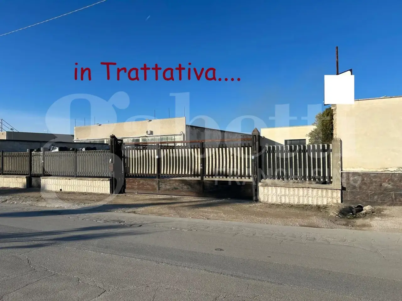 Capannone in Via Cerignola 22, Canosa Di Puglia, {3} - Foto 1