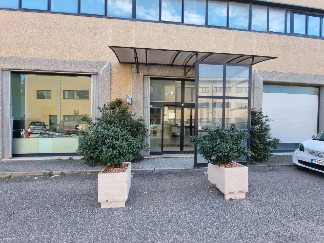 Ufficio in Traversa Viale Magna Grecia  75, Catanzaro, {3} - Foto 2