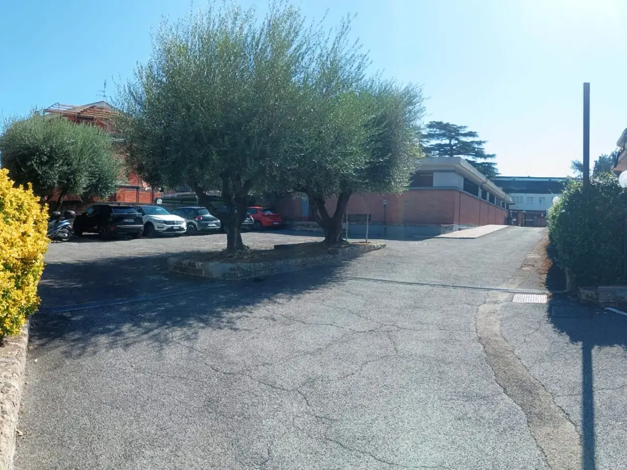 Ufficio in Via della Stazione di Ciampino 14, Roma, {3} - Foto 2