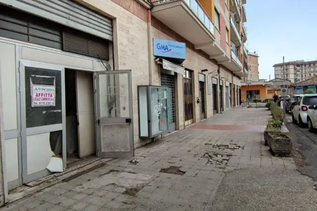 Shop in Via De Matthaeis/V. Aldo Moro, Frosinone - Photo 1