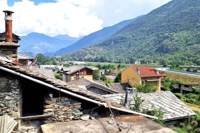 Quadrilocale in Via Emile Chanoux, Chambave - Foto 1