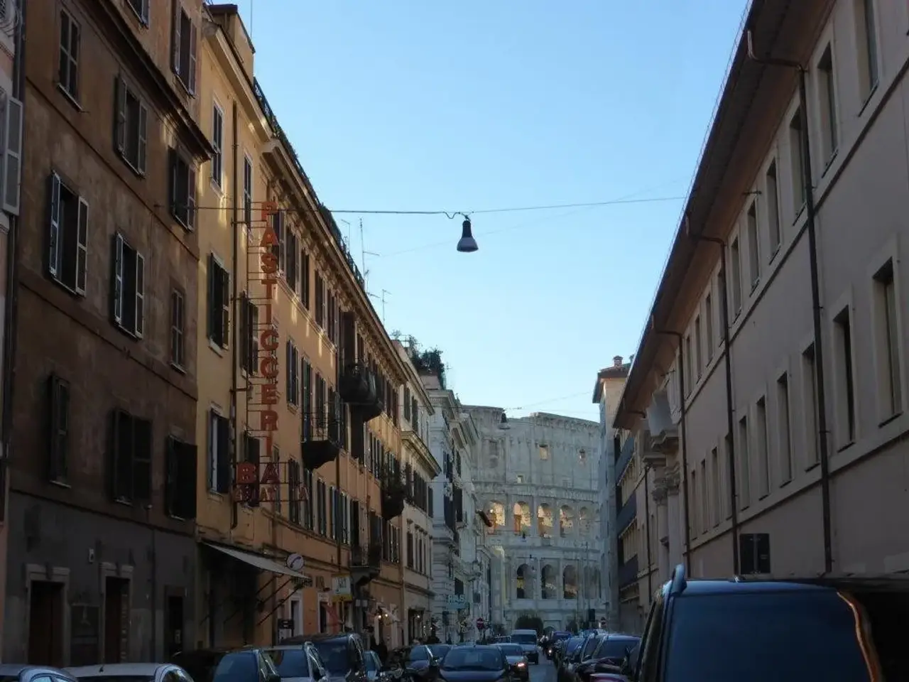 Negozio in Via di San Giovanni in Laterano, Roma, {3} - Foto 2