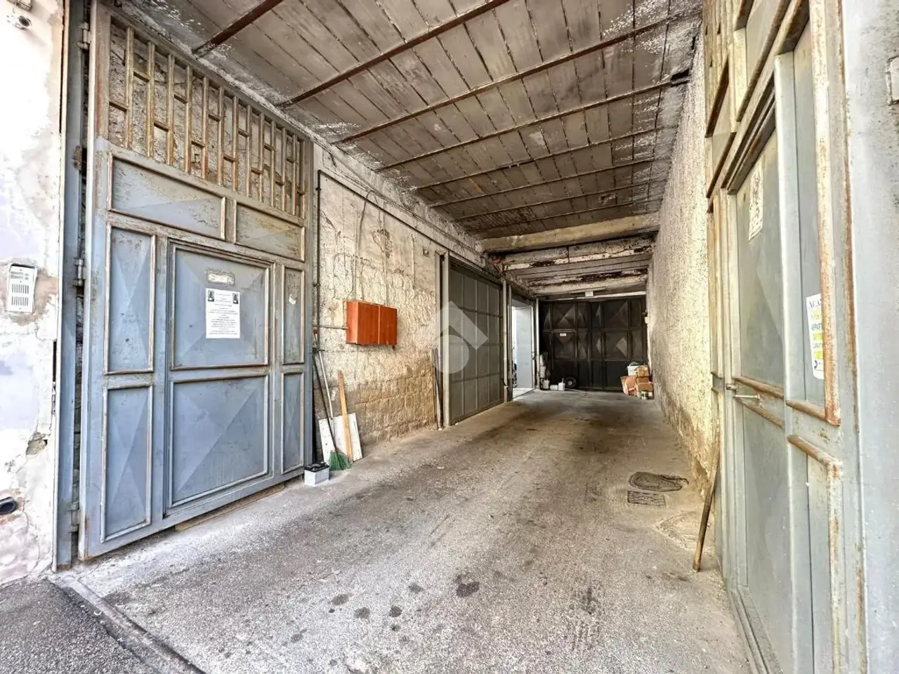 Magazzino in Via S. Andrea Avellino 26, Napoli, {3} - Foto 2