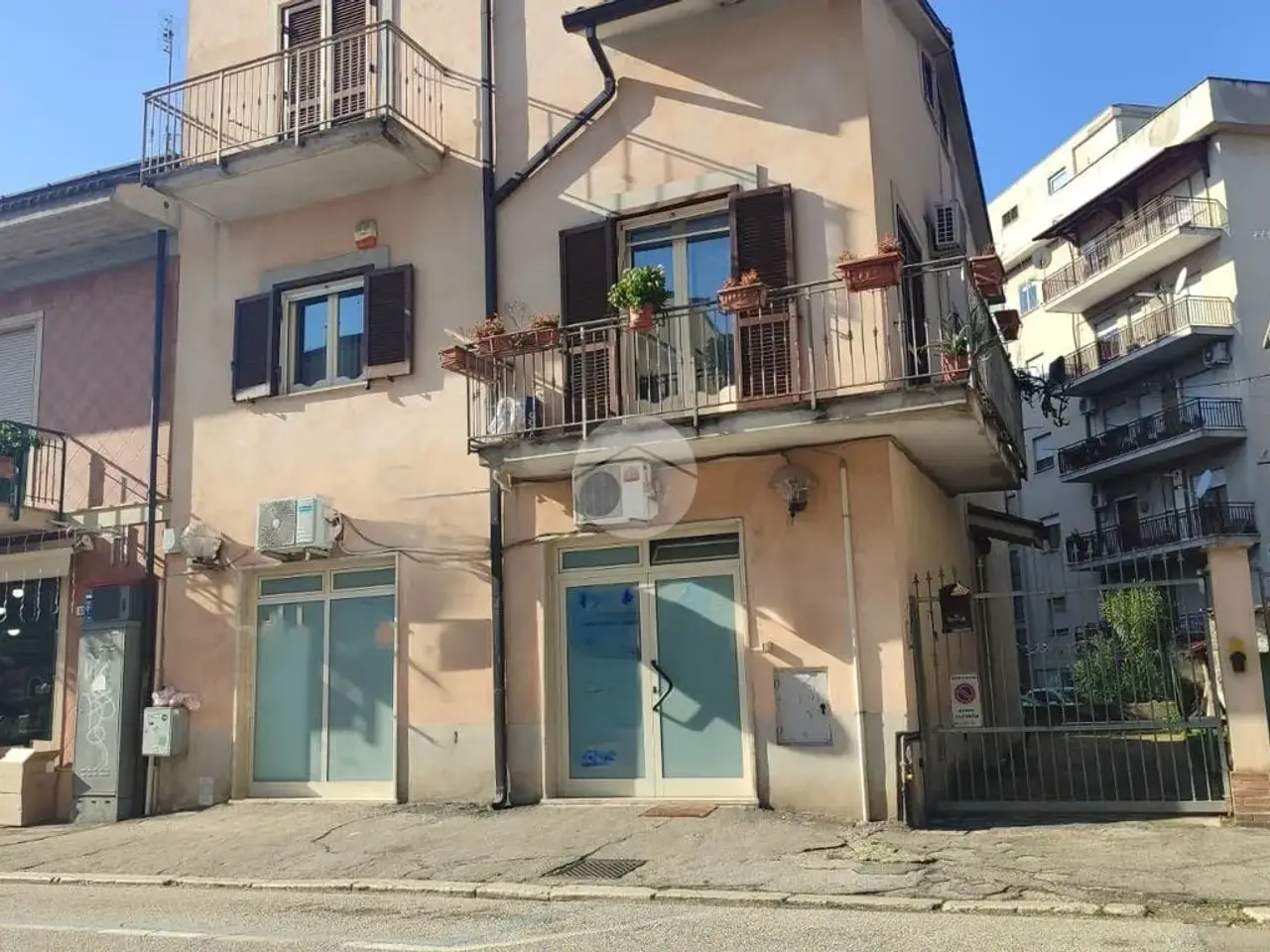 Negozio in Via Virgilio 28, Cassino, {3} - Foto 1