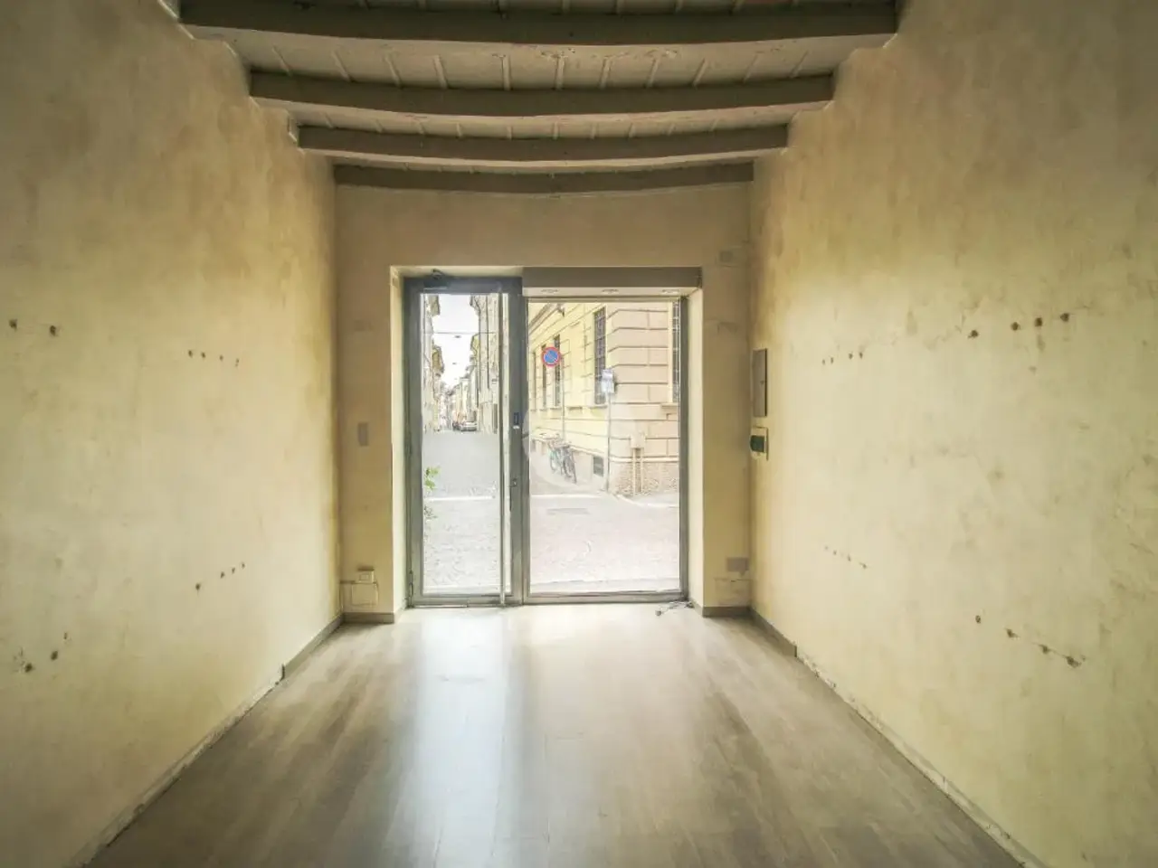 Negozio in Via Cavour 27, Crema, {3} - Foto 1