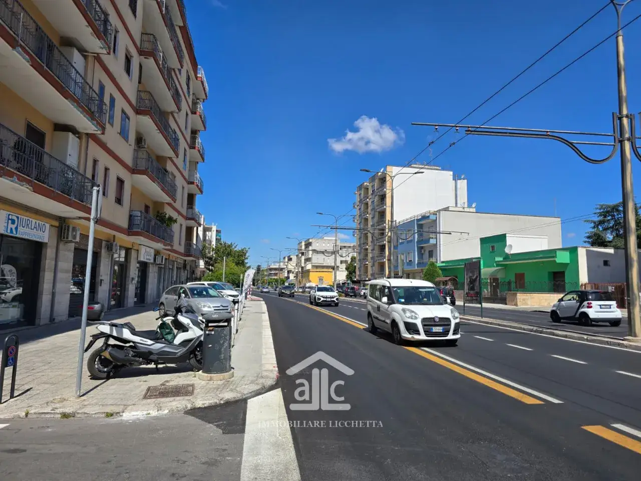 Negozio in Viale Giovanni Leopardi,21, Lecce, {3} - Foto 1