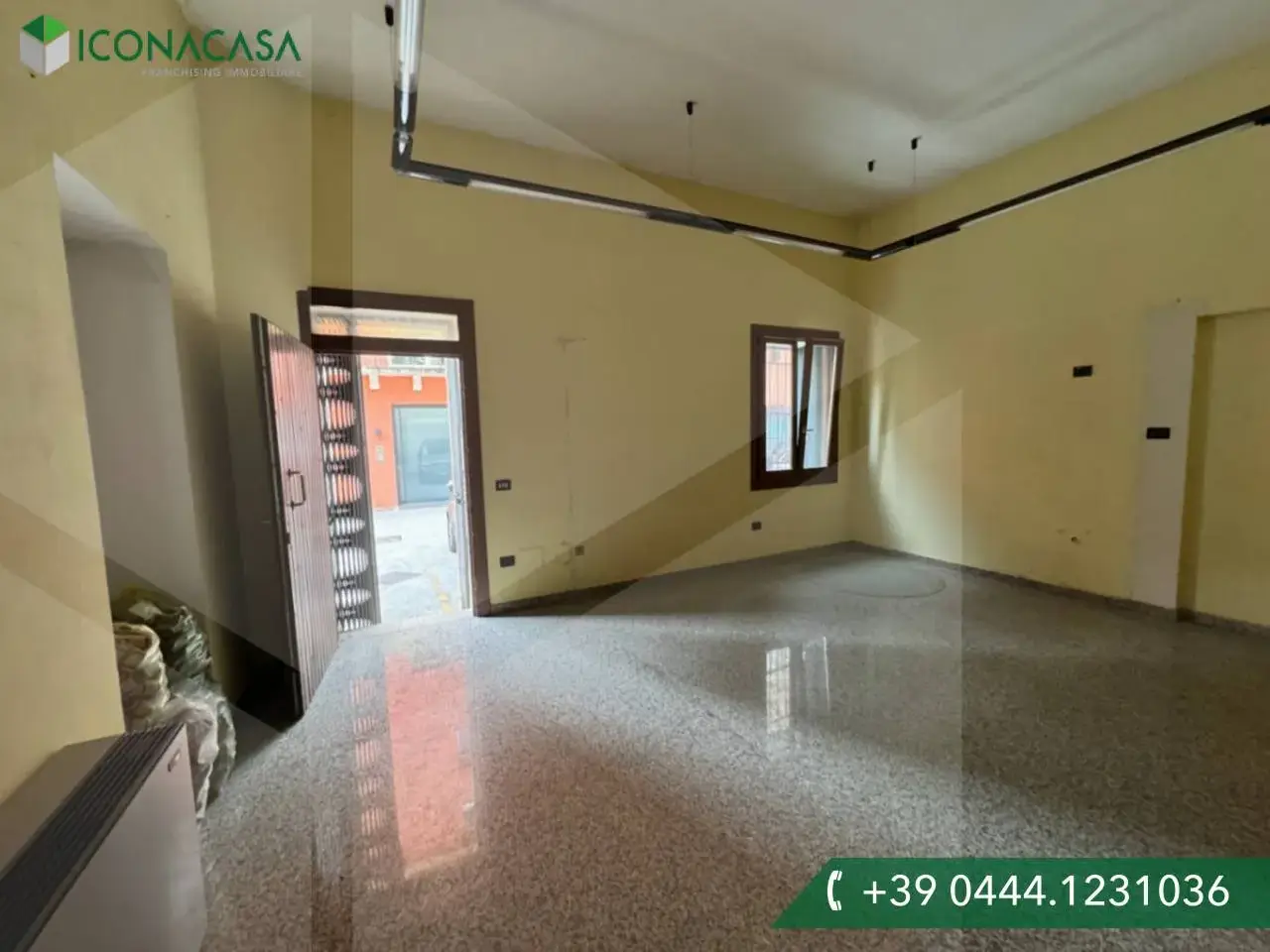 Negozio in Corso San Felice Fortunato 197, Vicenza, {3} - Foto 2