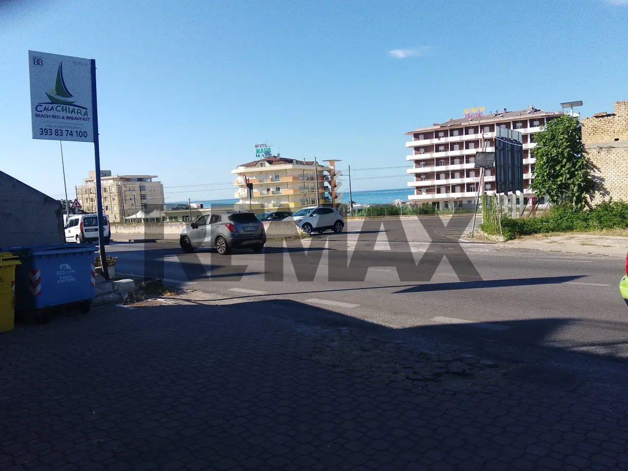 Negozio in Viale Europa 14, Ortona, {3} - Foto 2