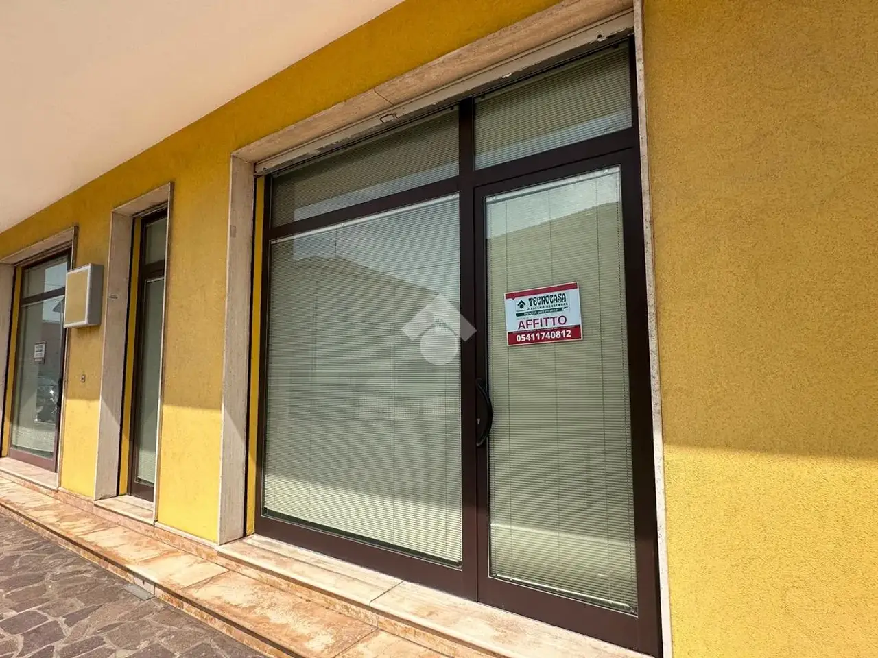 Negozio in Via Antonio Rosmini Serbati 56, Rimini, {3} - Foto 1