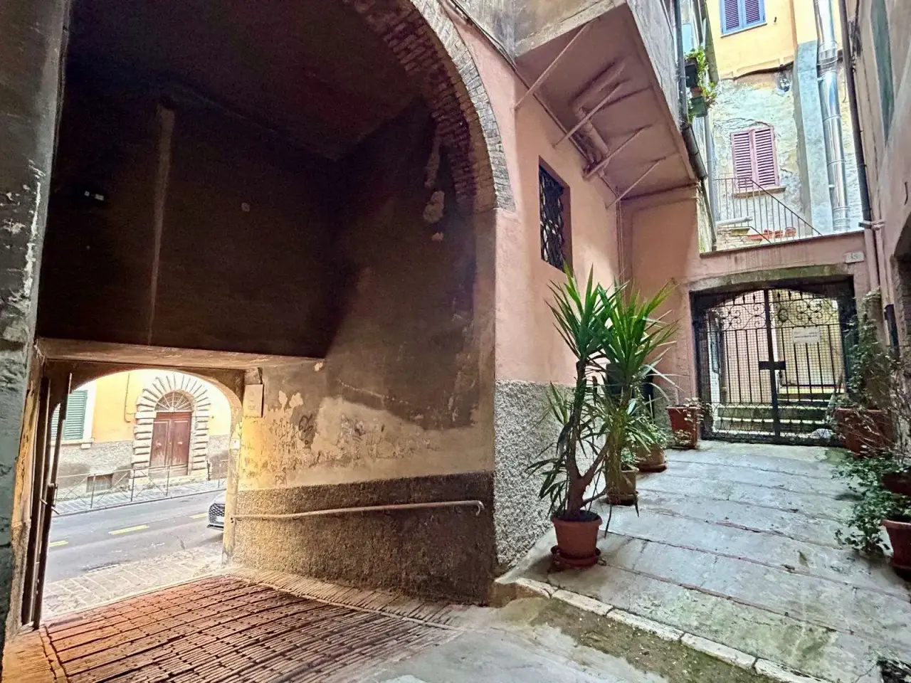 Negozio in Via Pinturicchio, Perugia, {3} - Foto 2