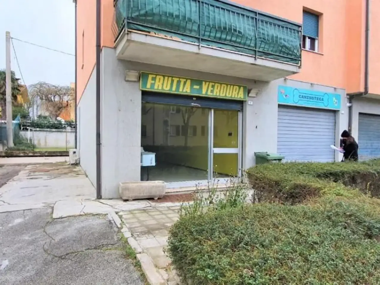 Locale commerciale in Via della Repubblica,37,Fano, Fano, {3} - Foto 1