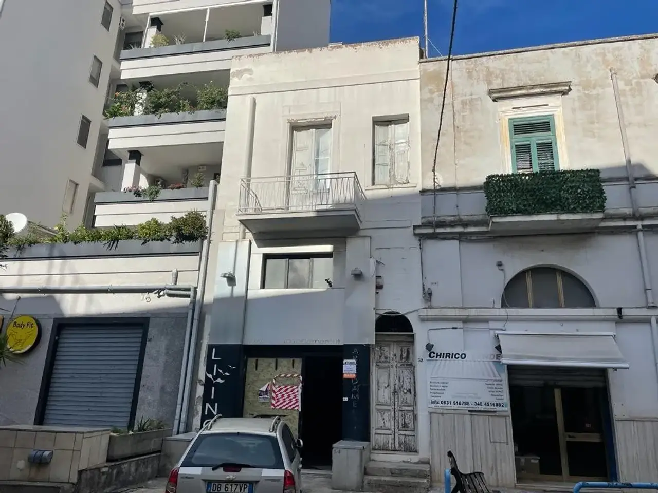 Palazzina commerciale in Via Osanna 54, Brindisi, {3} - Foto 1