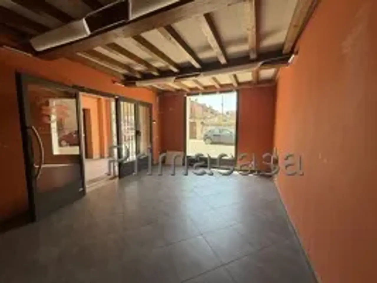 Negozio in Via Guglielmo Marconi 56, Novi Di Modena, {3} - Foto 1
