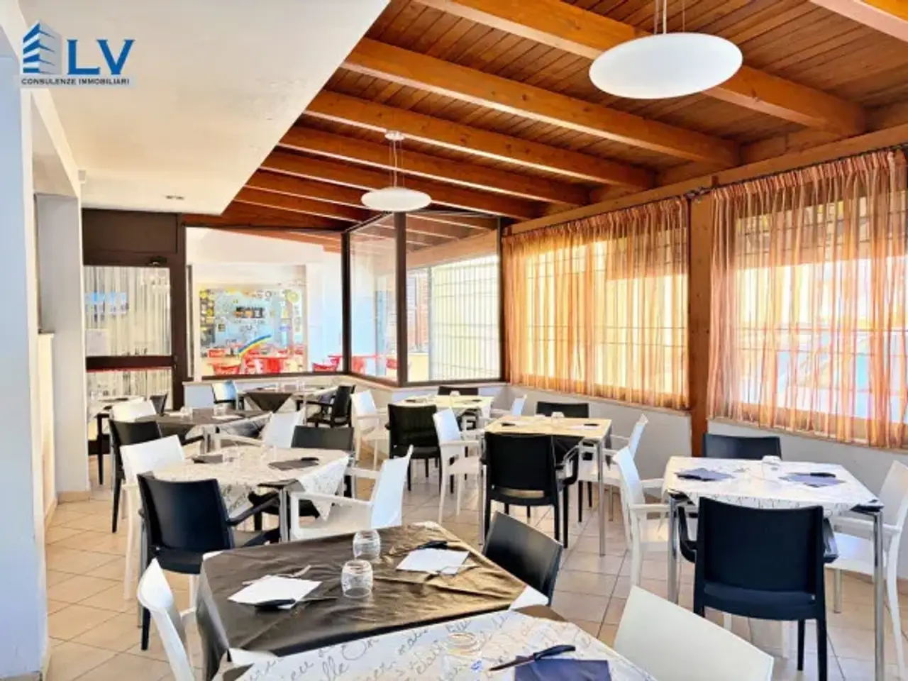 Ristorante in Via Armando Fabi 251, Frosinone, {3} - Foto 1