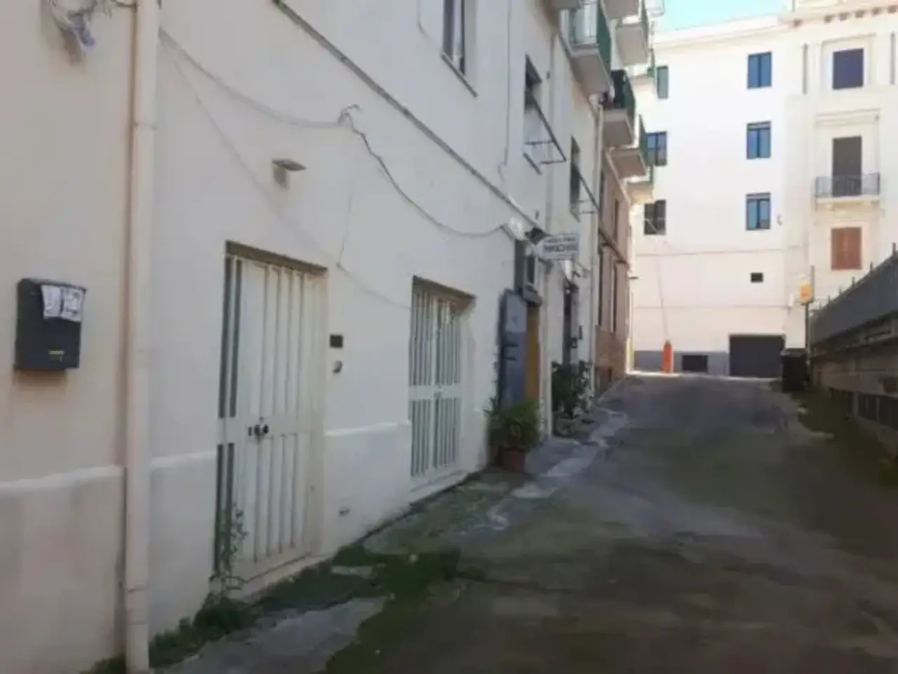 Magazzino in Via Santa Teresa, Formia, {3} - Foto 1