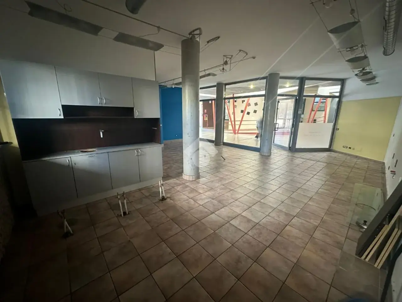 Negozio in Via Napoli 59, Grugliasco, {3} - Foto 2