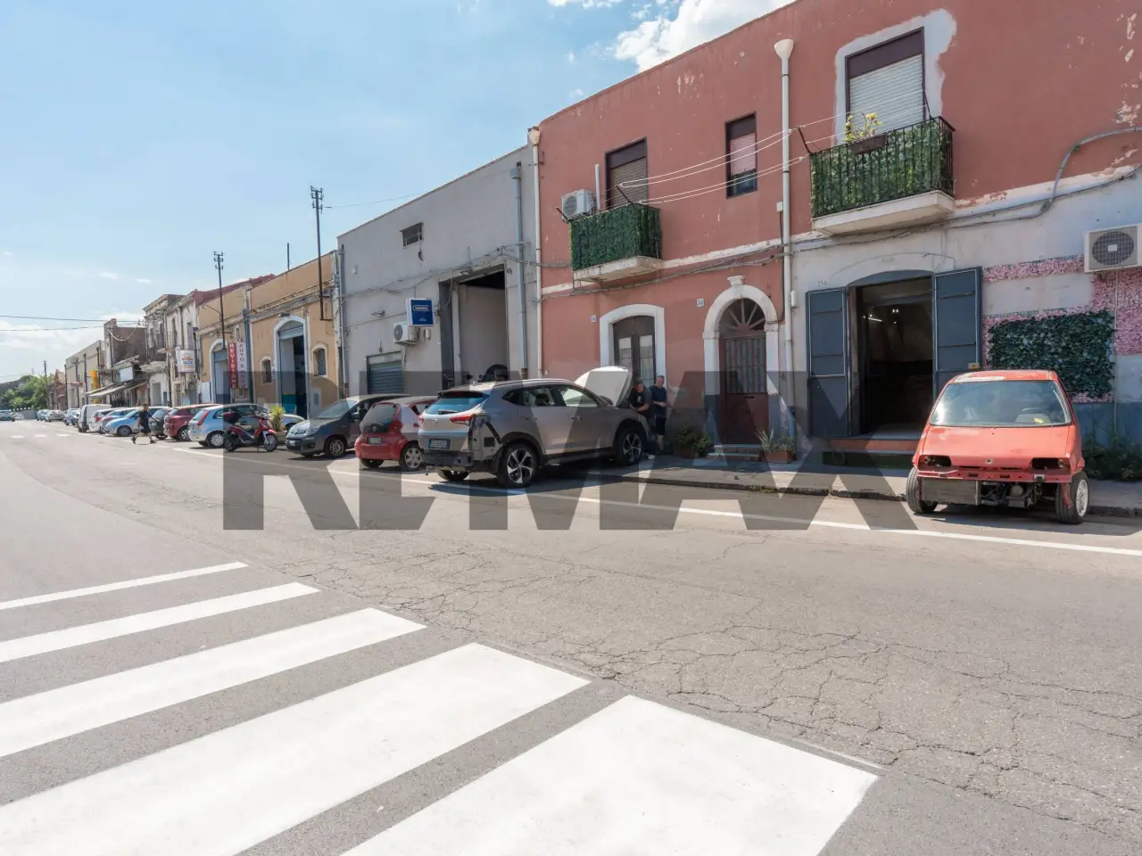 Negozio in Via Zia Lisa 238, Catania, {3} - Foto 1