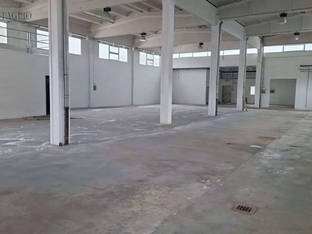 Capannone in , Modena, {3} - Foto 1
