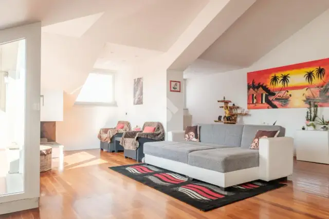 Penthouse in Via Alberico da Rosciate 18, Bergamo - Foto 1