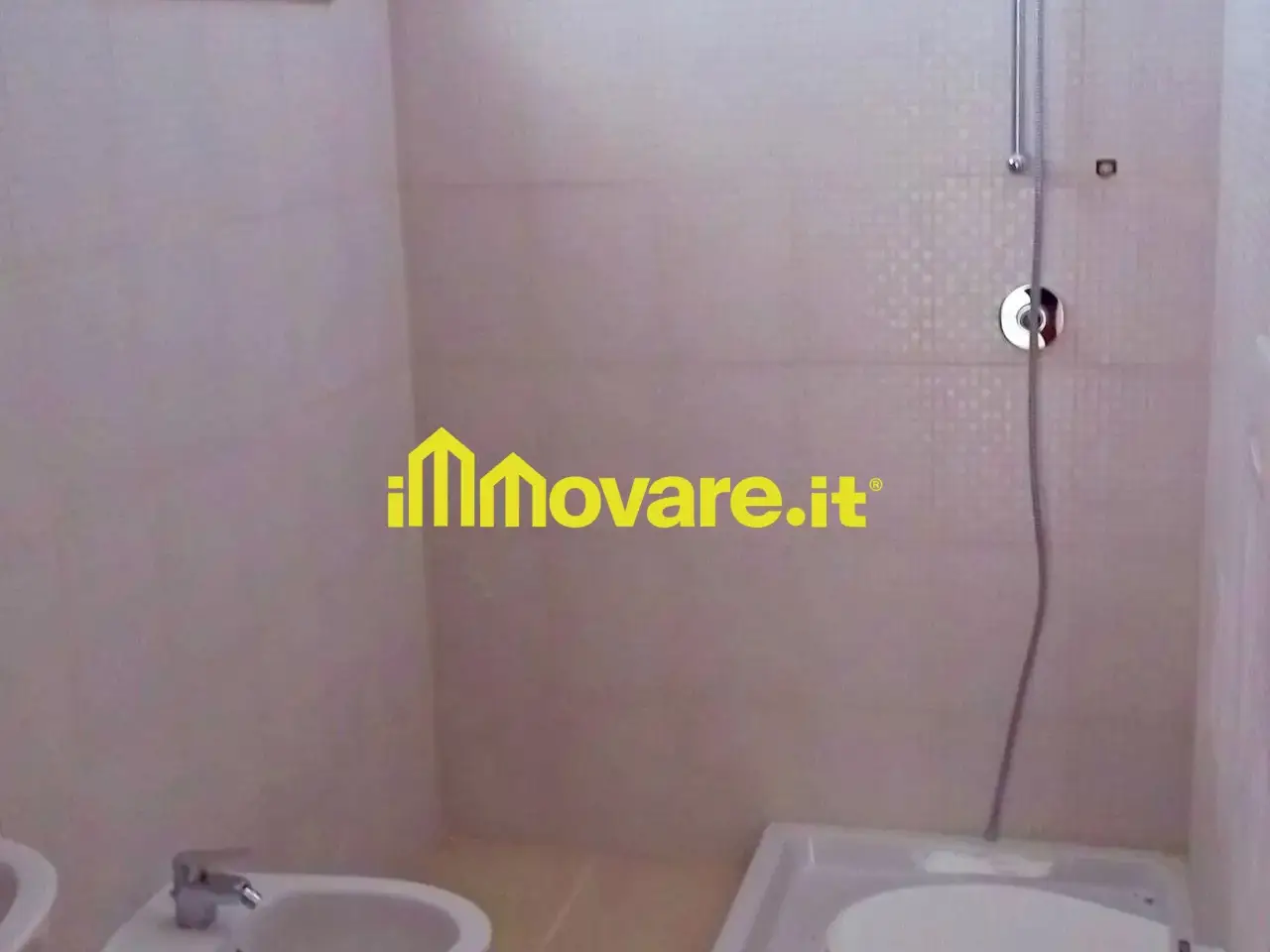 Ufficio in Via San Pietro , Triggiano, {3} - Foto 2