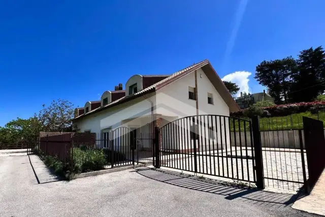 Villa bifamiliare in affitto, C.da Cese, Campobasso - Foto 1