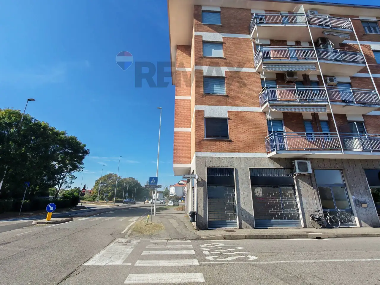 Ufficio in Via Giordano Bruno 44, Busto Arsizio, {3} - Foto 2