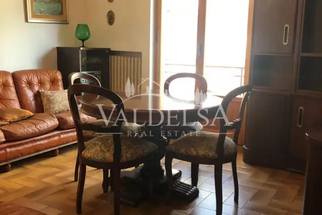 4-room flat, Poggibonsi - Photo 1