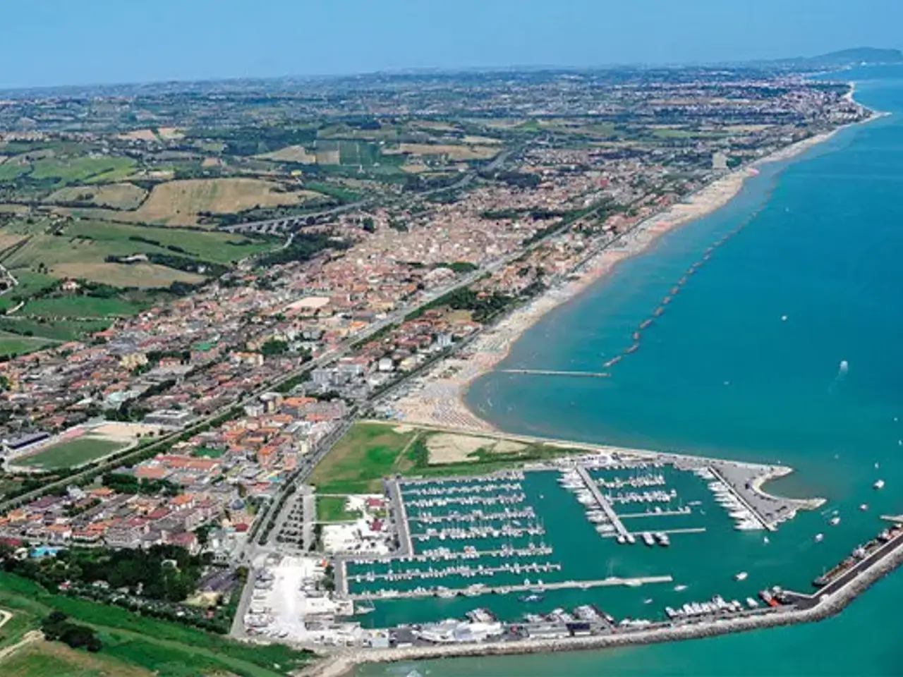 Hotel in , Porto San Giorgio, {3} - Foto 1