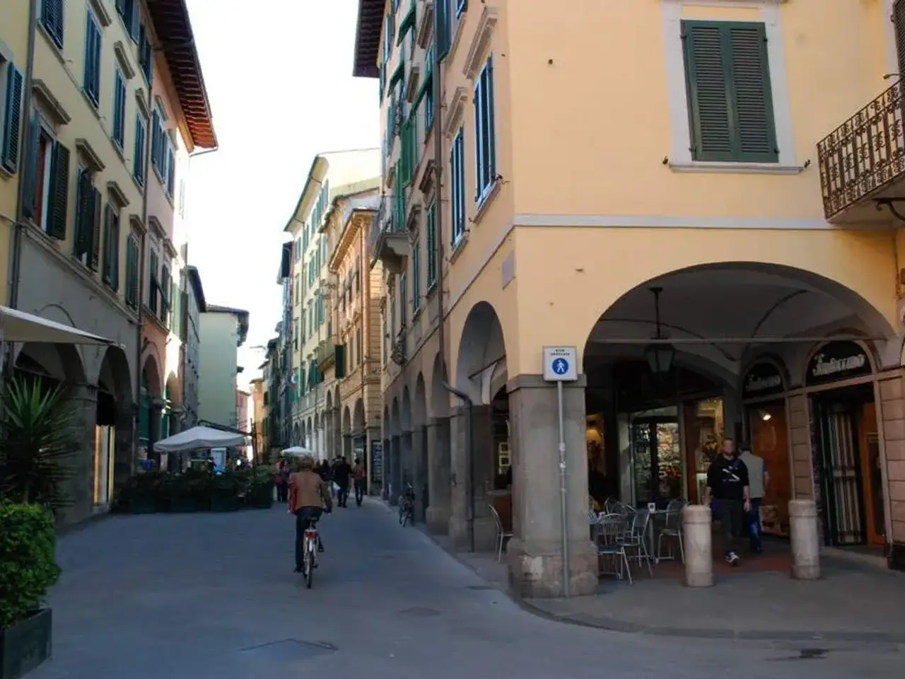 Locale commerciale in , Pisa, {3} - Foto 2