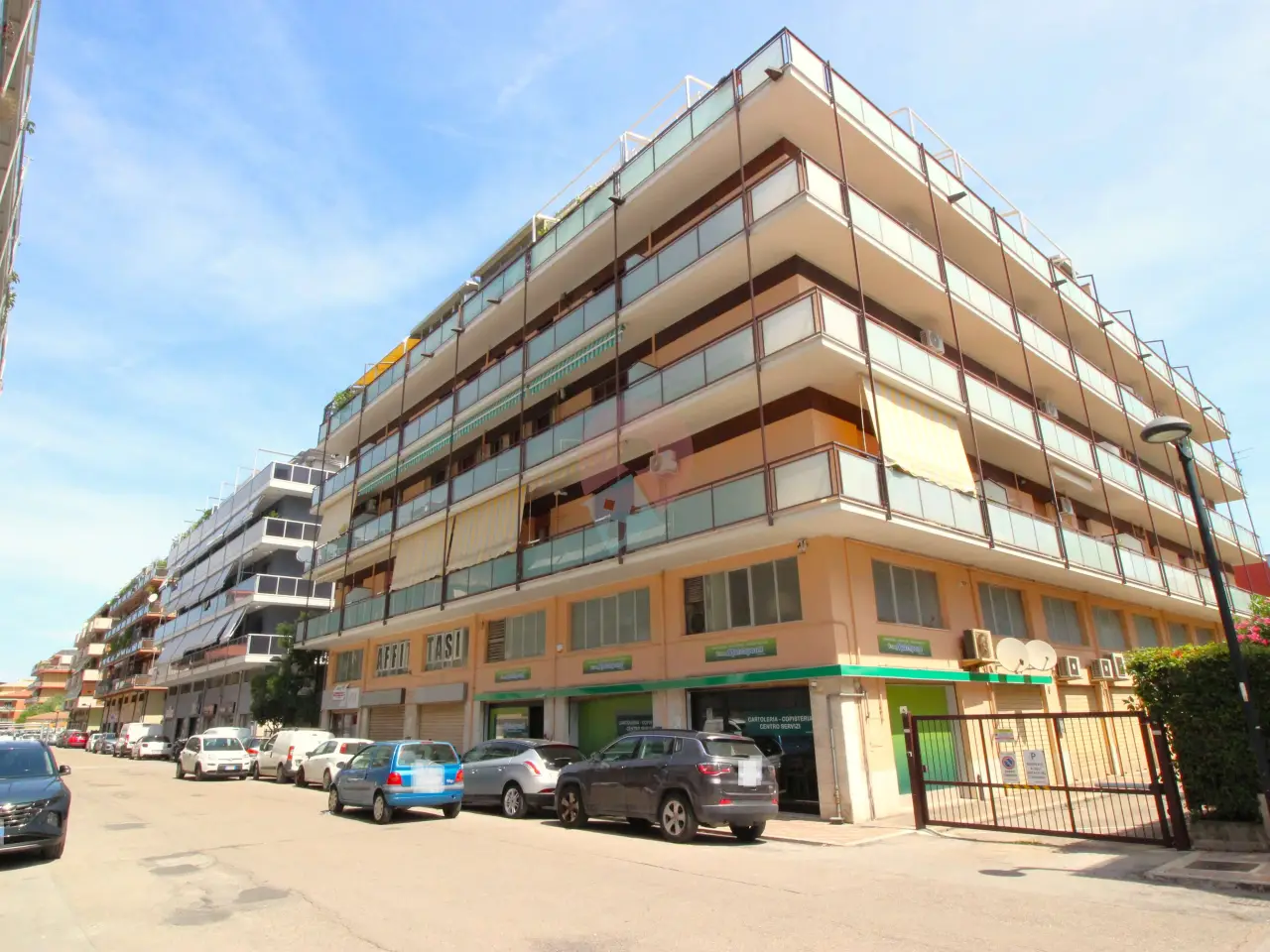 Negozio in Via G. Chiarini 205, Pescara, {3} - Foto 1