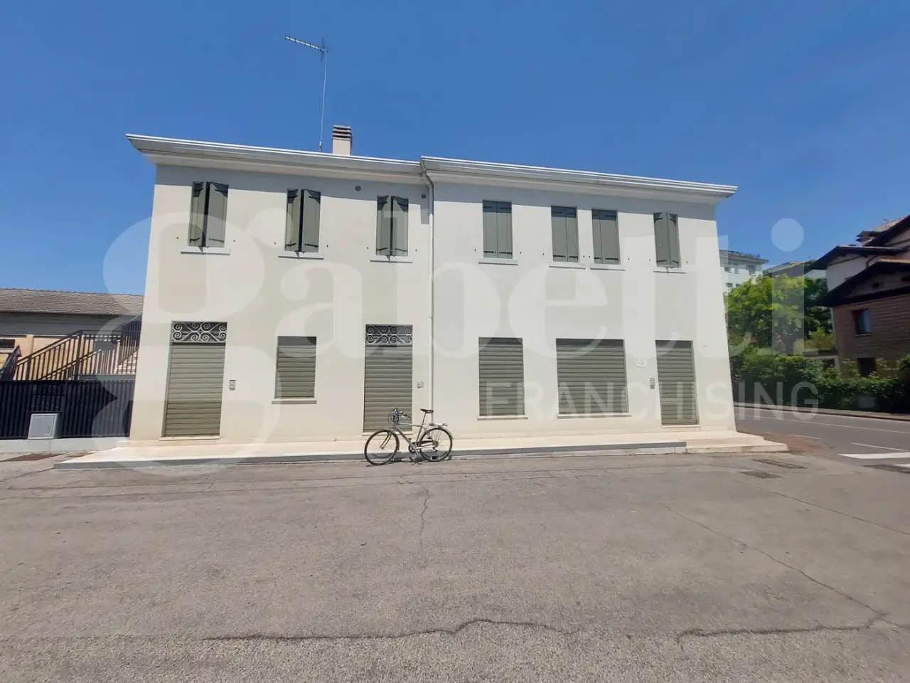 Negozio in Viale Luzzatti 108, Treviso, {3} - Foto 1