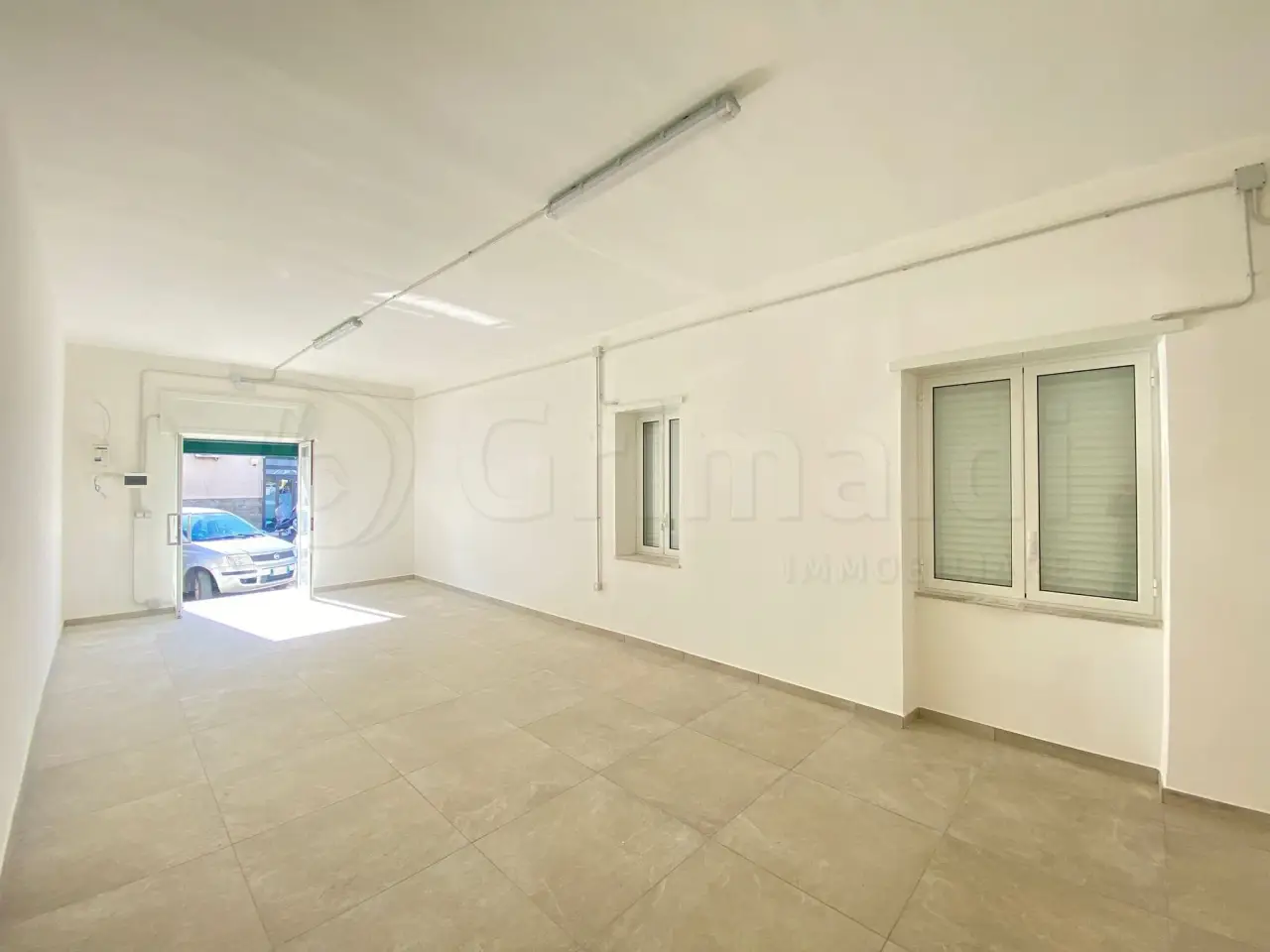 Palazzina commerciale in , Giugliano In Campania, {3} - Foto 2