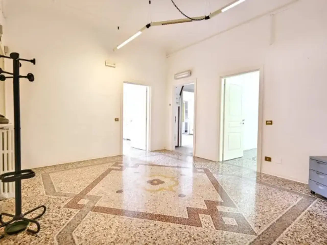 Ufficio in Corso Italia 17, Savona, {3} - Foto 1