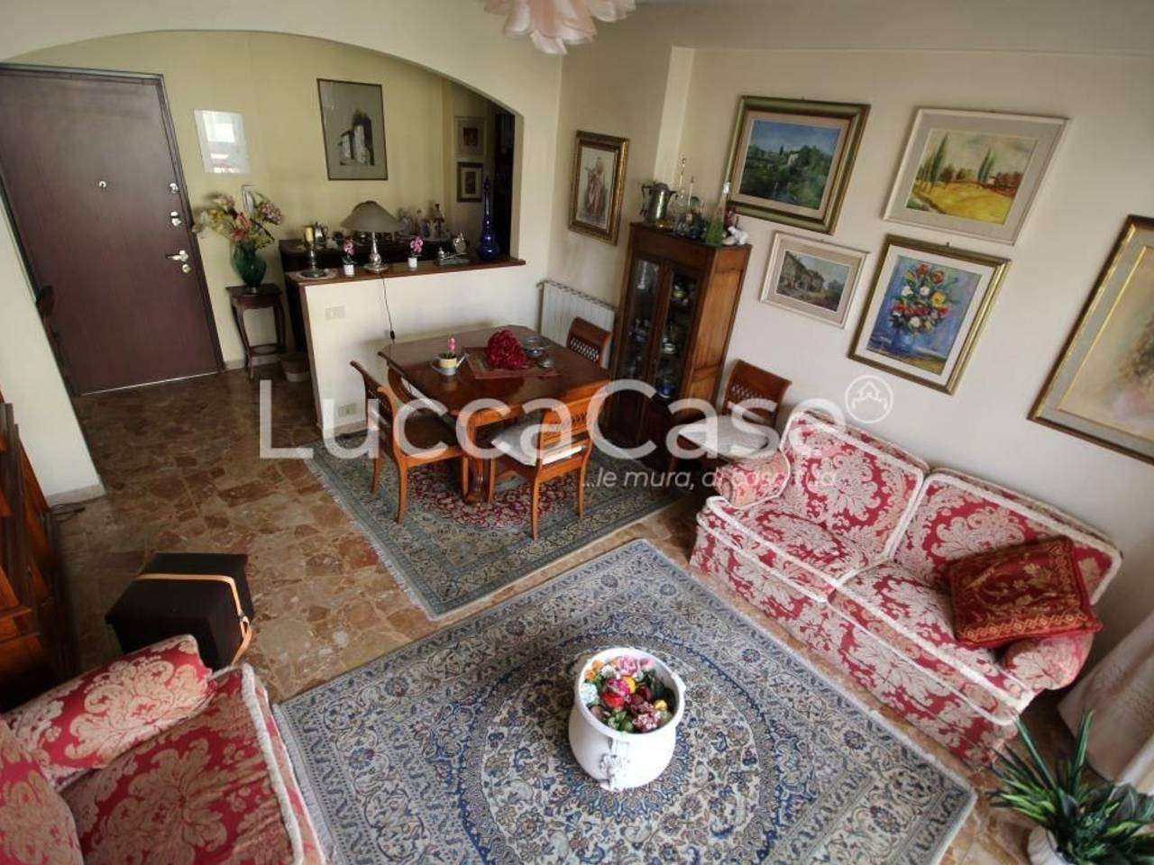 appartamento in vendita a Camaiore in zona Lido di Camaiore